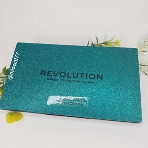 Revolution Precious Stone Shadow Palette EMERALD